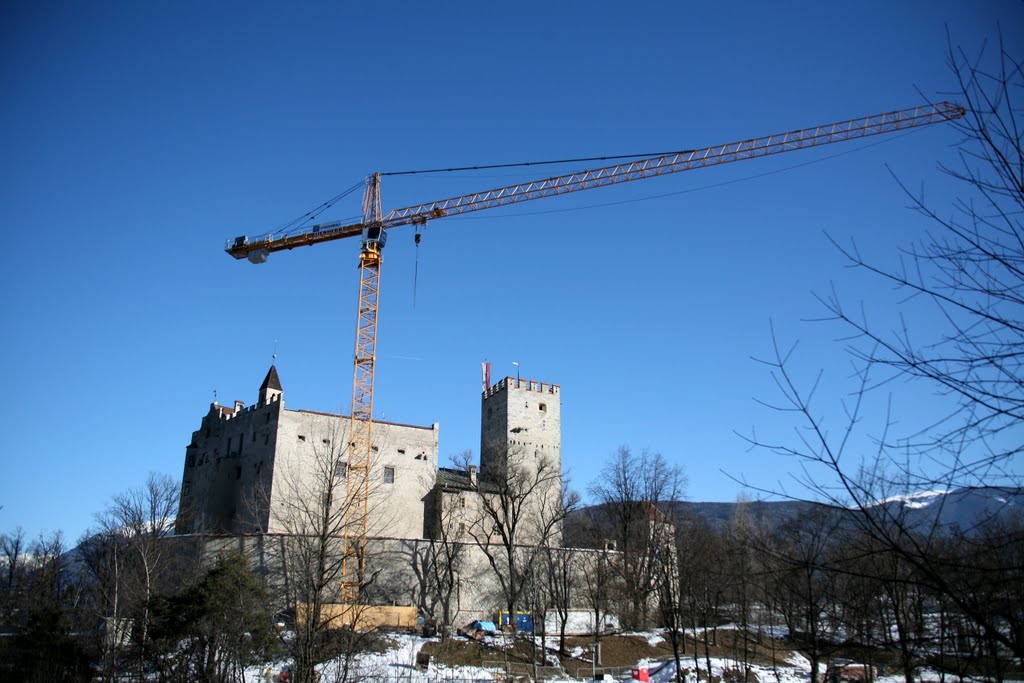 Schloss Bruneck/Castello di Brunico, Bruneck/Brunico, Alto Adige/Südtirol, Italia by Hans Sterkendries