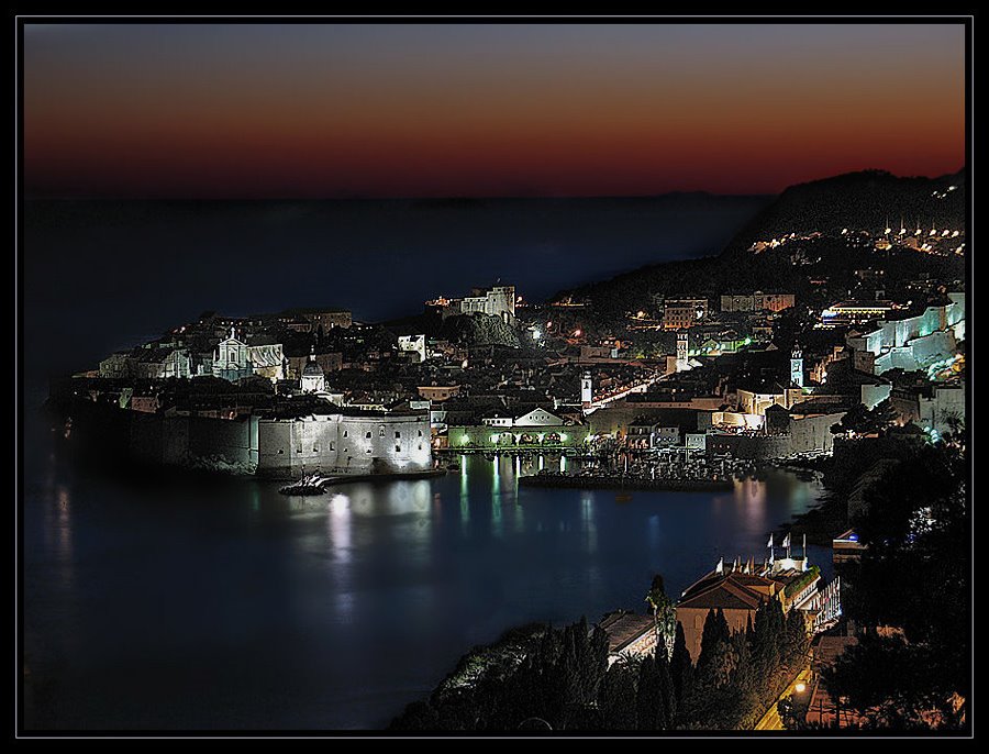 Dubrovnik u sumrak by Goran Štefanek