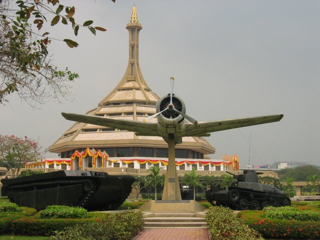 War Memorial by massu