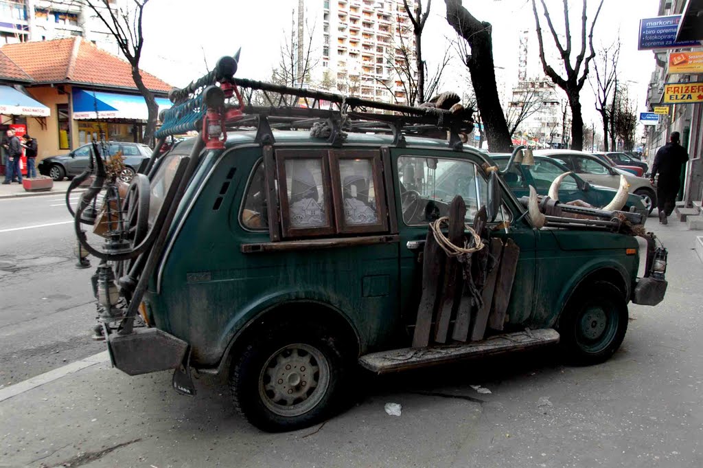 Lada Niva, Zemun by Teča sa Dunava