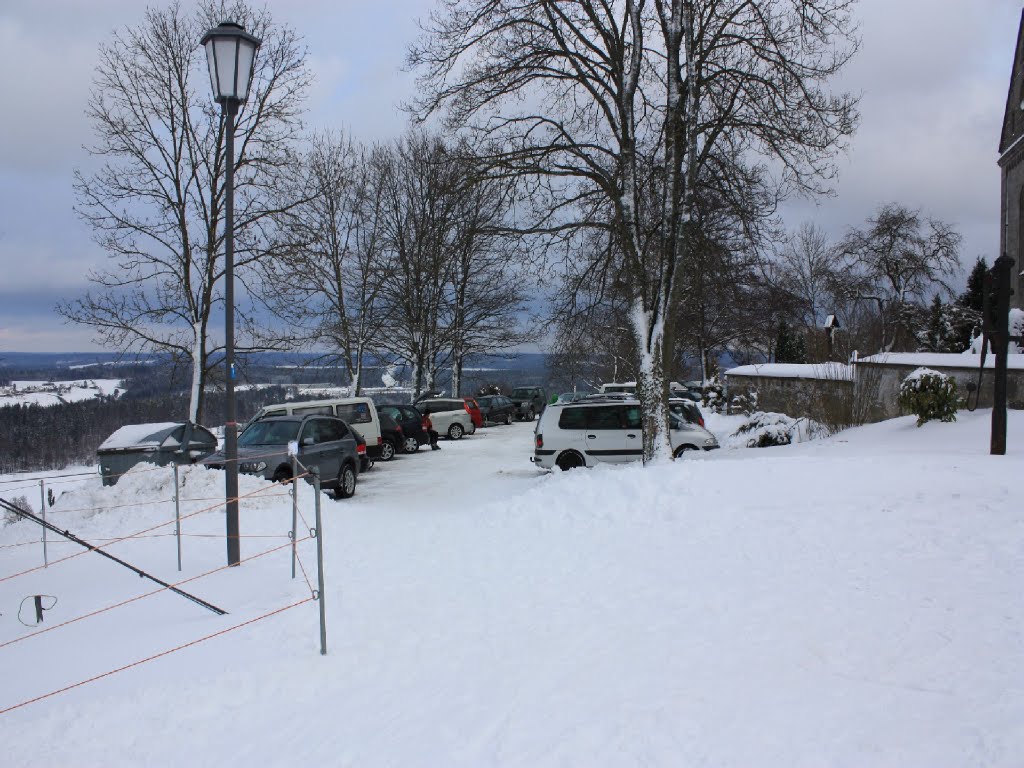 Skilift-Hohenberg Parkplatz & WC: bei der Jakobuskirche by MH75