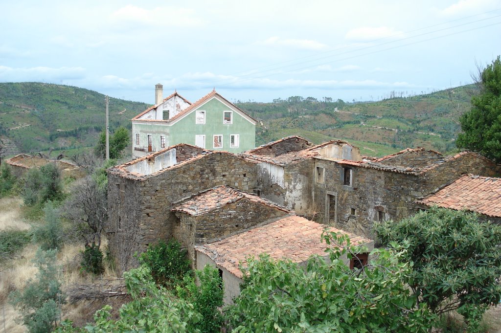 Monte Fundeiro, near Sertã Portugal by edufarinha