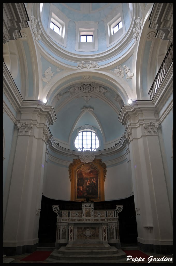 Sant'Agata dei Goti - Interno chiesa by Giuseppe Gaudino