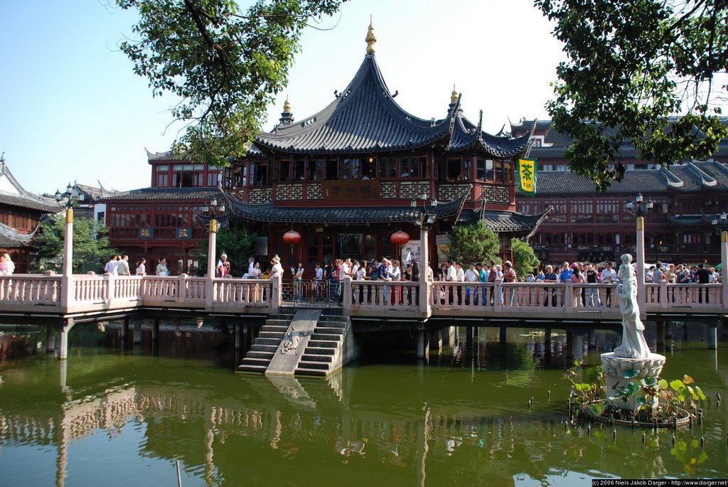 2006-09-24 The Yuyuan Gardens by Jakob Darger