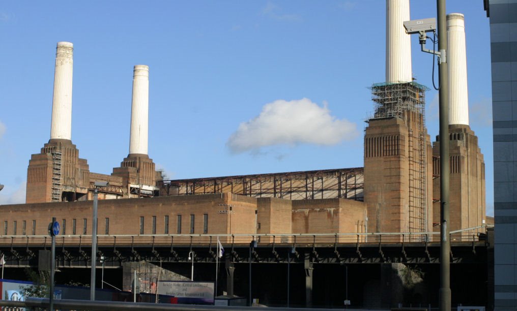 Battersea Power Station from Bridge Road by Thesquire