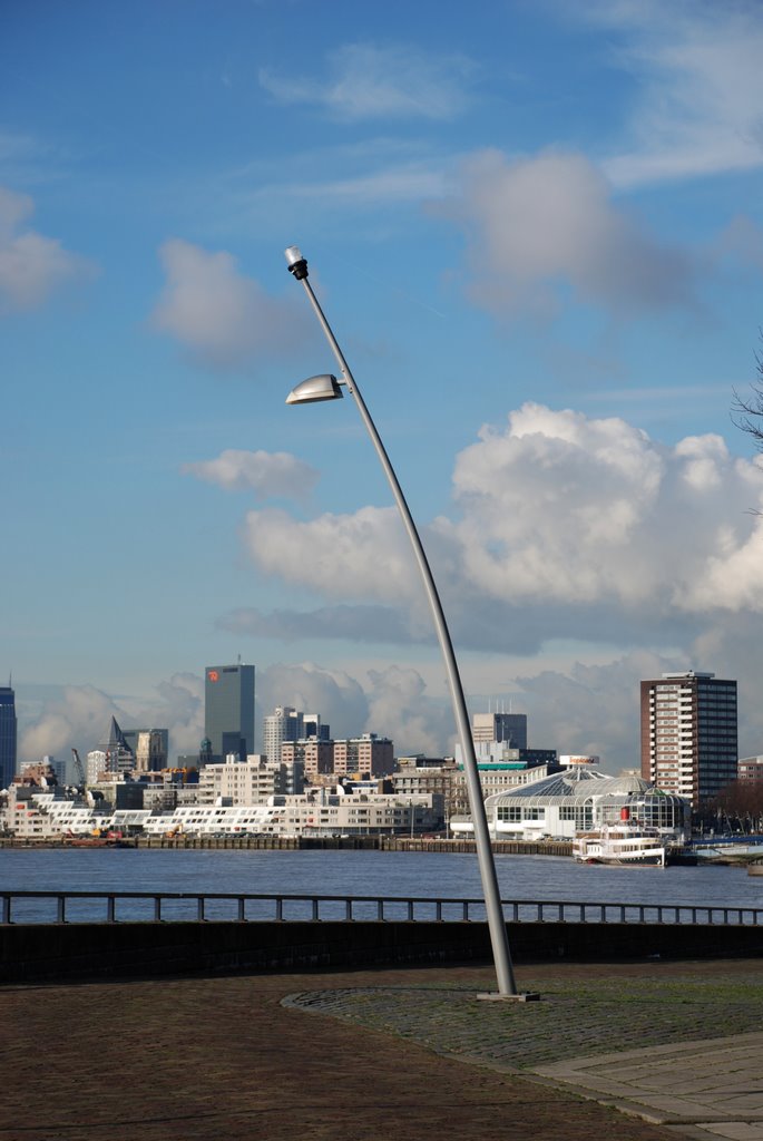 Zicht op de Tropicana en de skyline vd Boompjes by Miek37