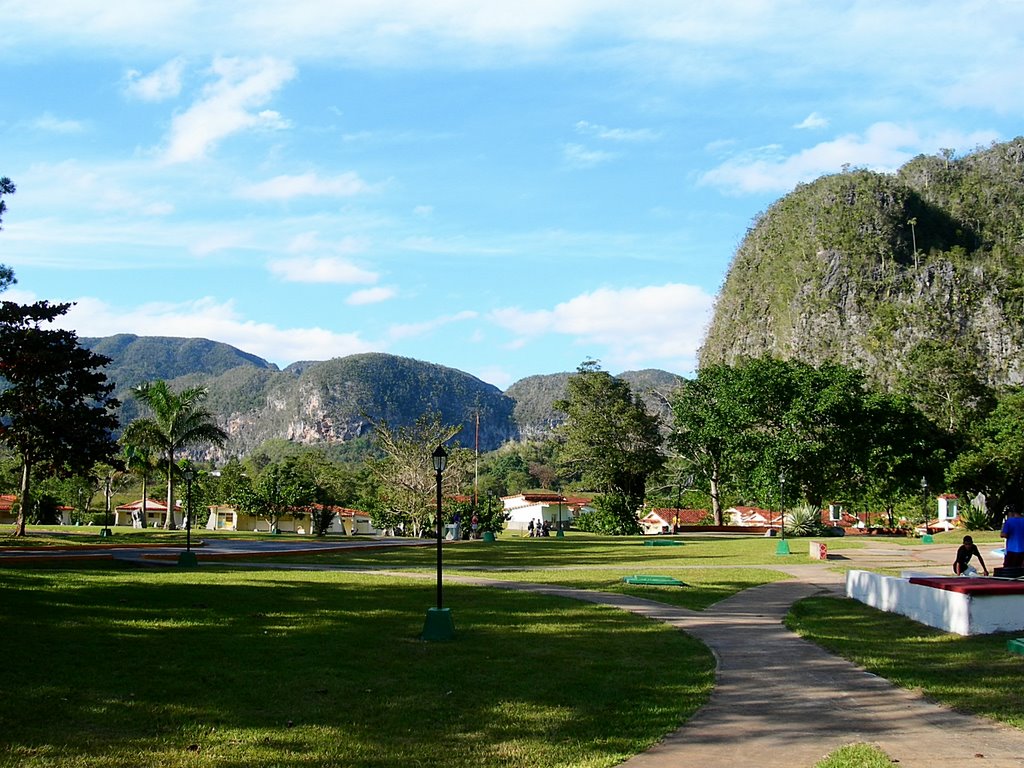 LUGAR PARA TURISMO EN CUBA by kuvanito