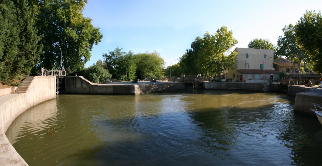 Ecluse Ronde de Agde, Canal du Midi by www.binnenvaartinbeeld.com