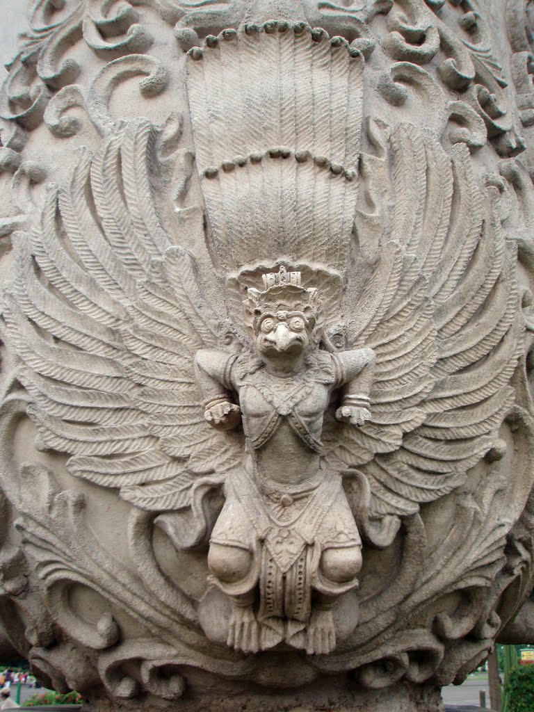 Sculptura of mythical bird Garuda in the Monas complex by IPAAT