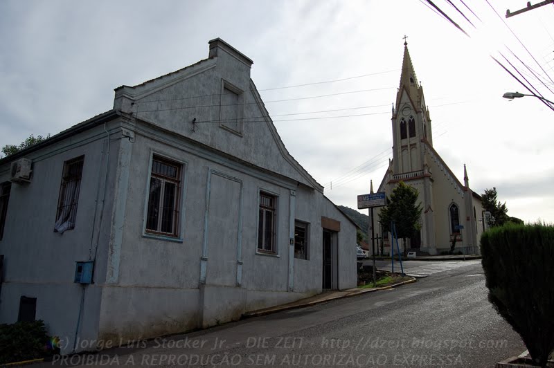 Conjunto histórico em Santa Maria do Herval (RS) by Jorge Luís Stocker Jr [thesapox]