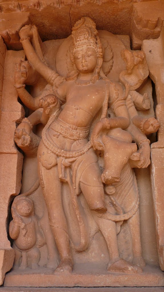 Durga temple, 7th centuryAD, Shiva as Vrishabhavahana, outer wall by Jean-Marc Allet