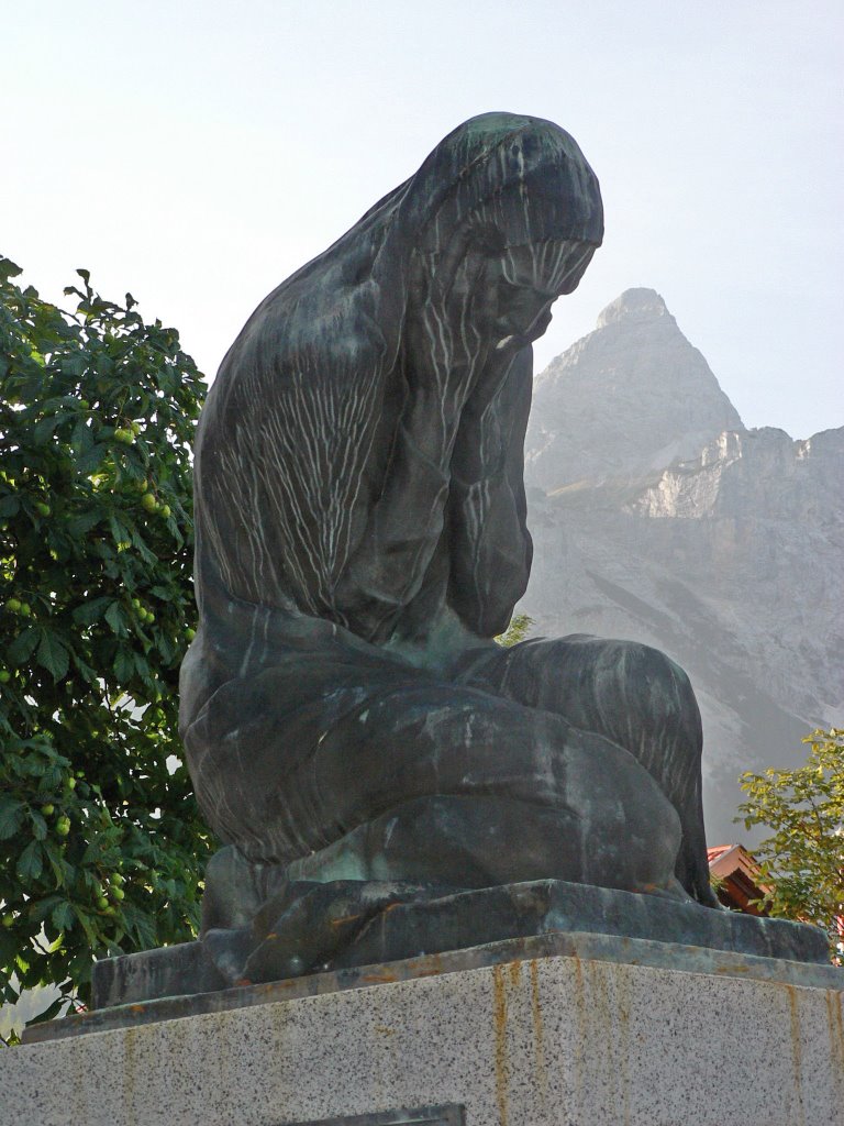 Ehrendenkmal by R.Engelmann