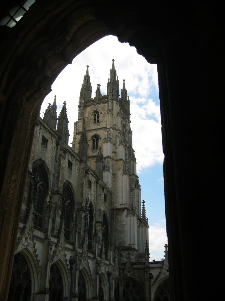 Canterbury cathedral by Damobird