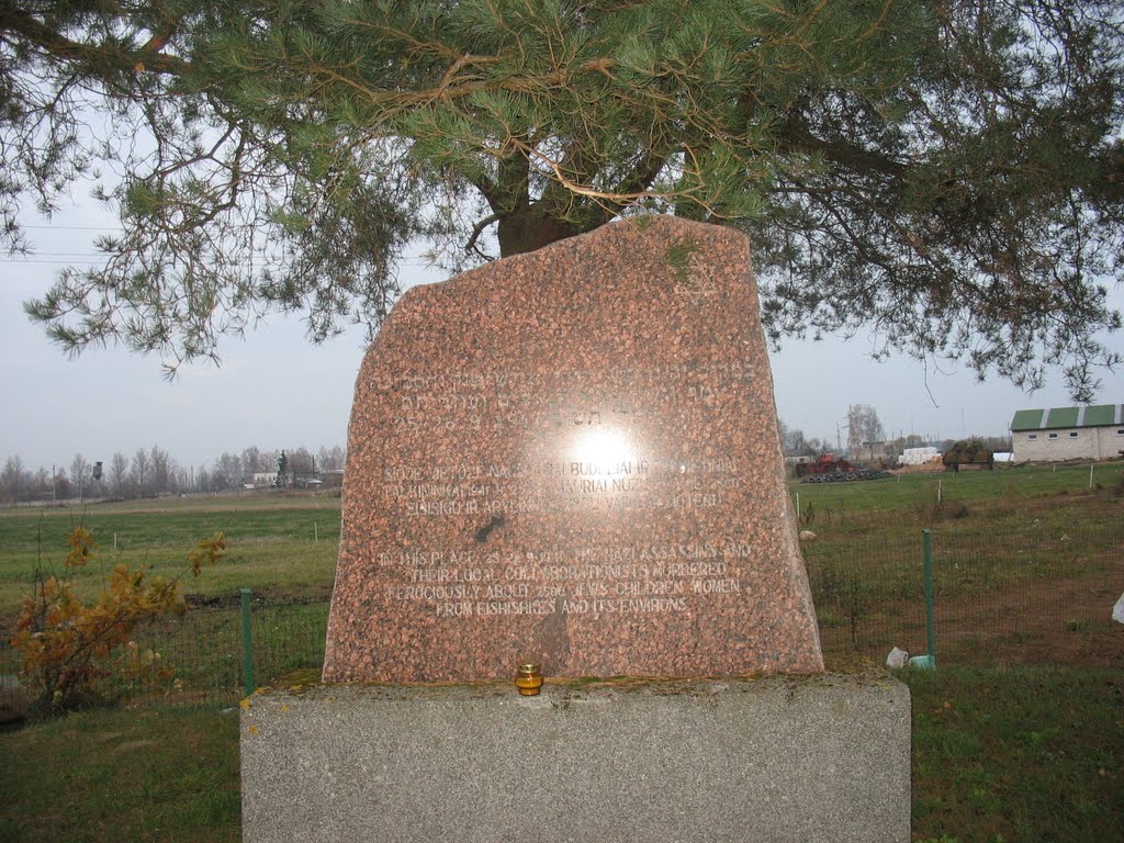 EJSZYSZKI. LITWA. Obelisk ofiarom holokaustu w 1941 by ikierna