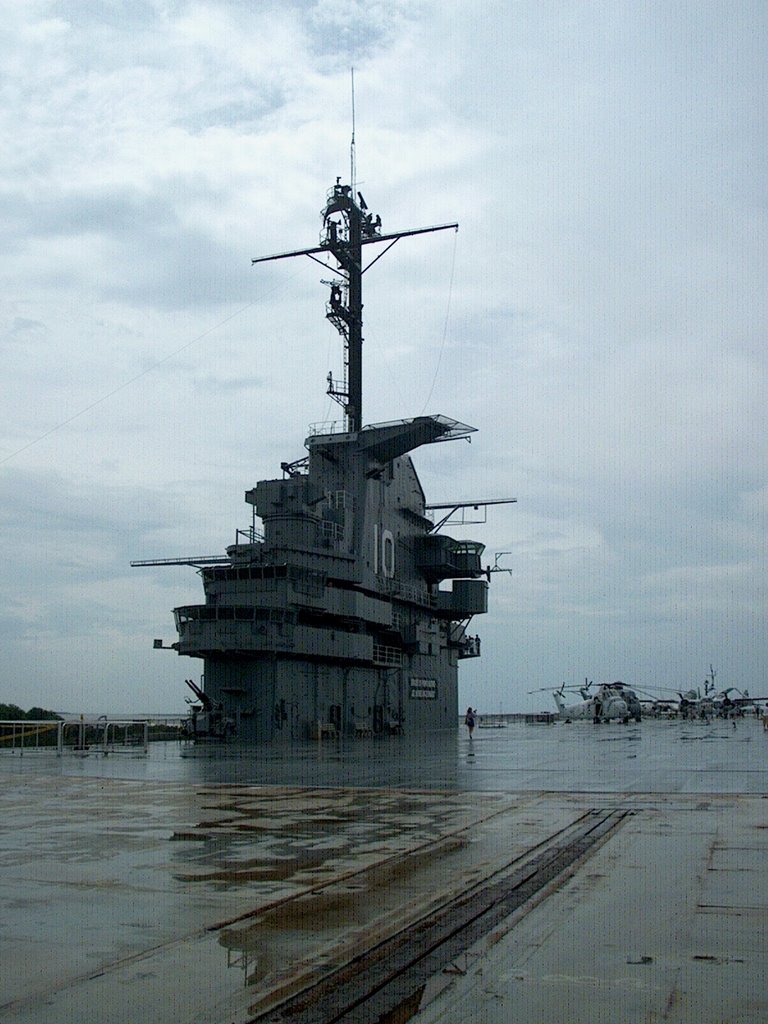 USS Yorktown, CV 10 - Bridge by apitt