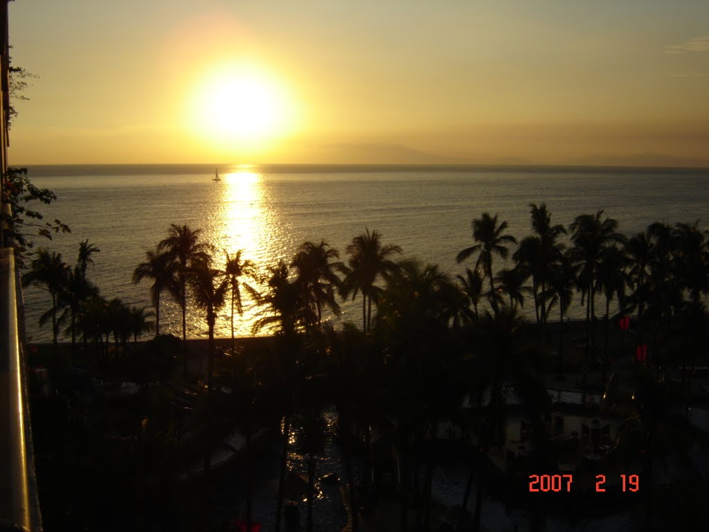 SUNSET FROM SOFITEL HOTEL by buriasisland