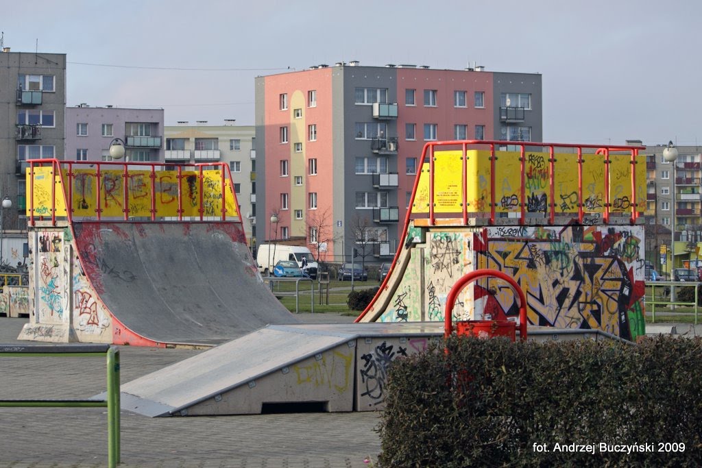 2009 12 29 - Żary, skatepark (widok z ul. Chopina) by pekozary