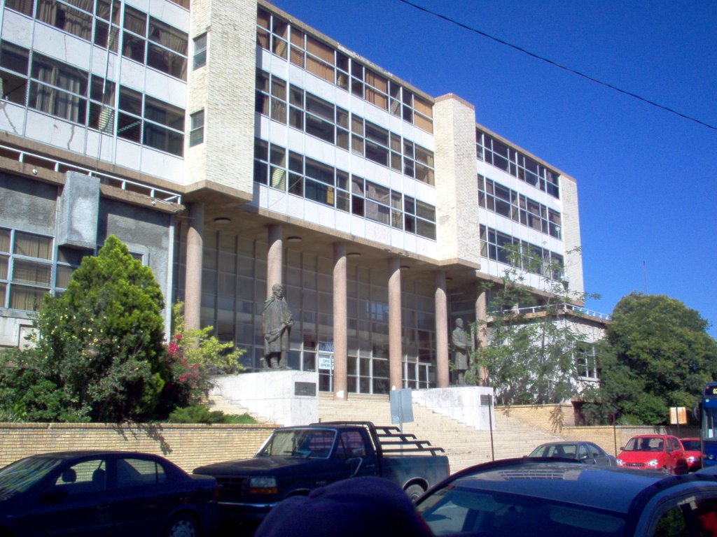 Edificio Coahuila by fernando yates