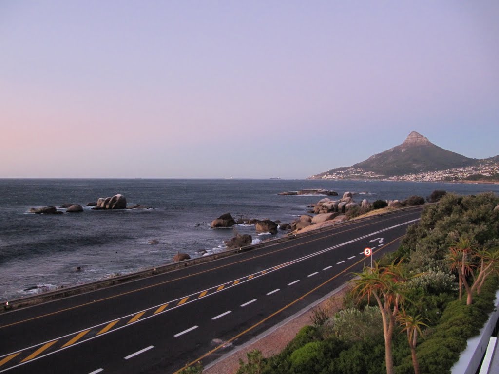 View on the Atlantic Ocean and Lion's Head from the terrace of the Twelve Apostles Hotel by Willem Nabuurs