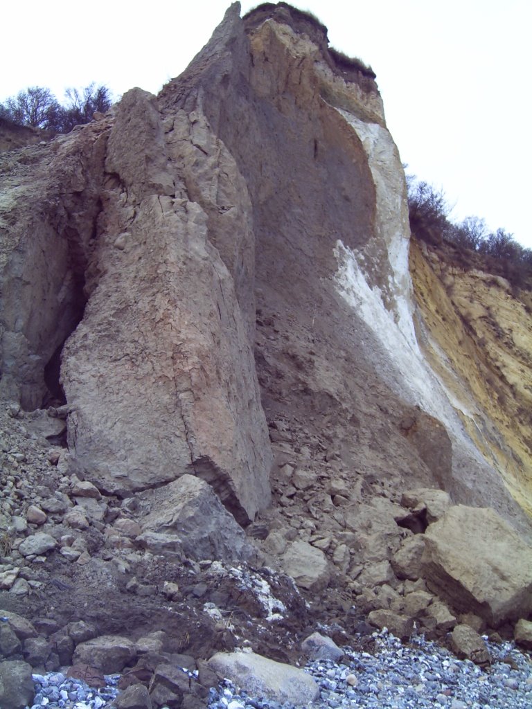 Tonfelsen direkt nach der Sprengung im März 2006 by NOLTE von Putgarten