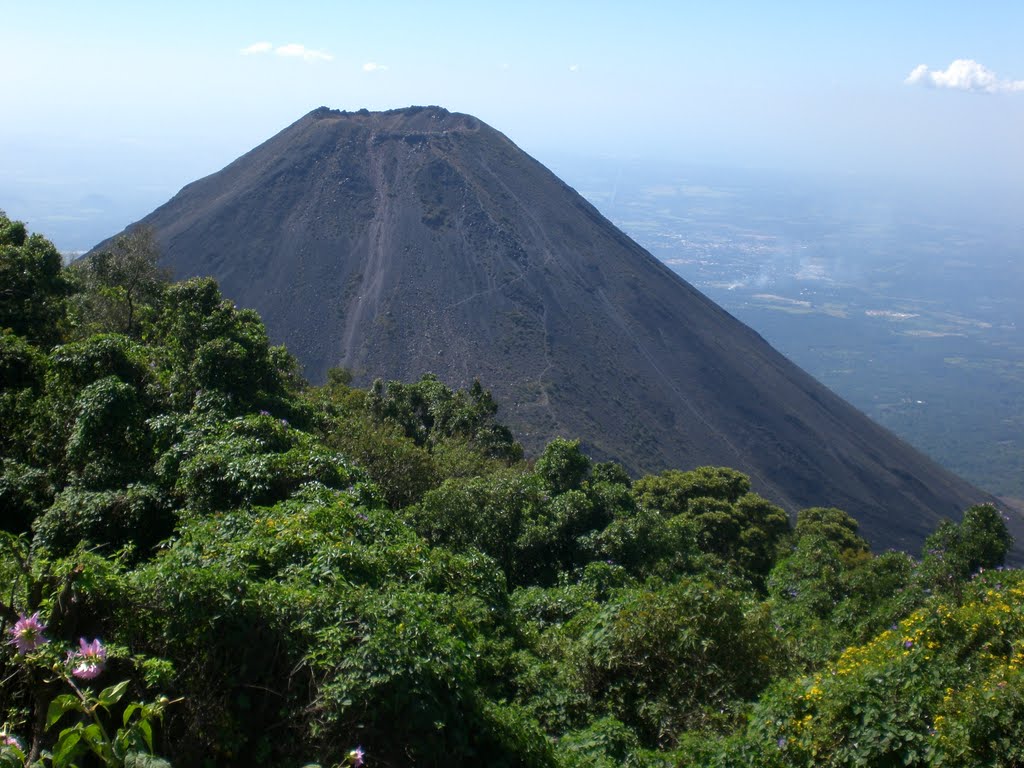 Volcan visto desde El cerro verde.sonsonate.El Salvador by albertomer67