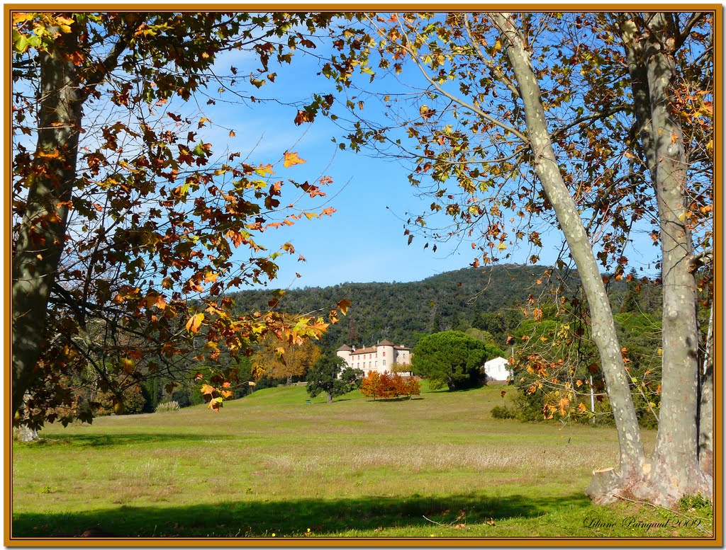 Le château à La Mole by Liliane Paingaud