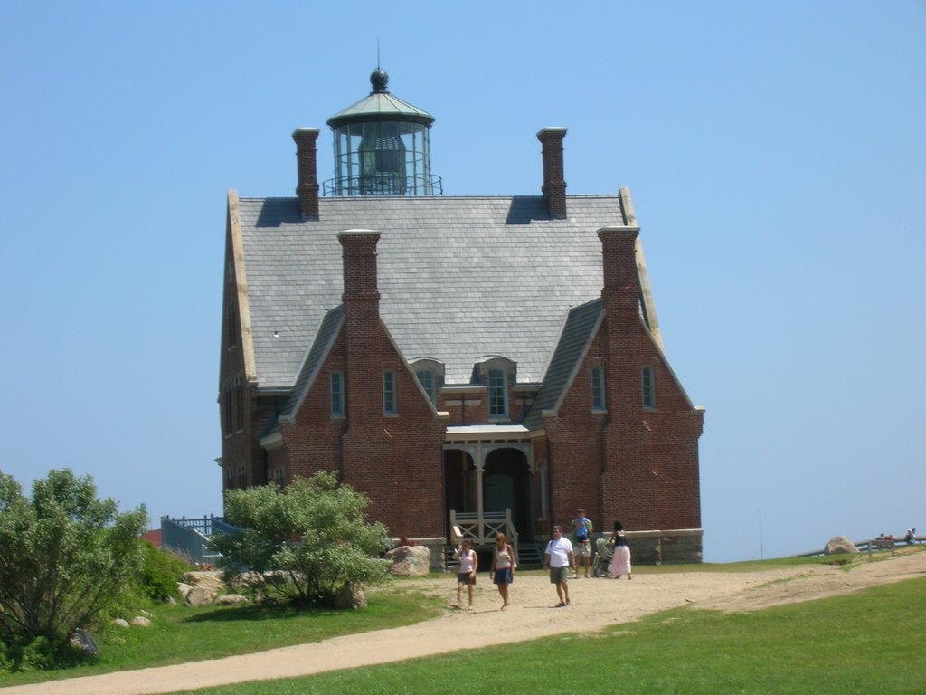 Southeast Lighthouse by Chris Sanfino