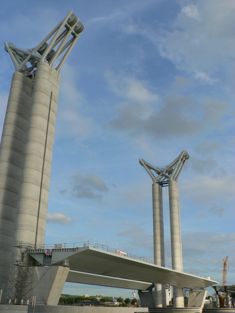 Rouen sixth bridge under construction by samiaziz