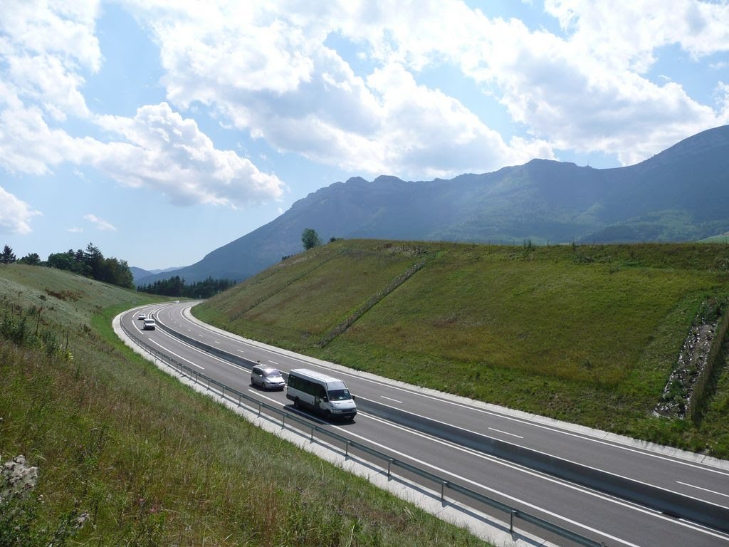 L'autoroute du Trièves à Monestier de Clermont by brunojadurand