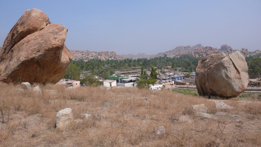 Vue sur Hampi bazar by Jean-Marc Allet