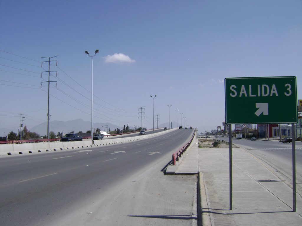 Puente elevado Morelos y Blvd. Fundadores inaugurado por el Profr. Humberto Moreira Valdés en septiembre de 2009 by lalolafuente