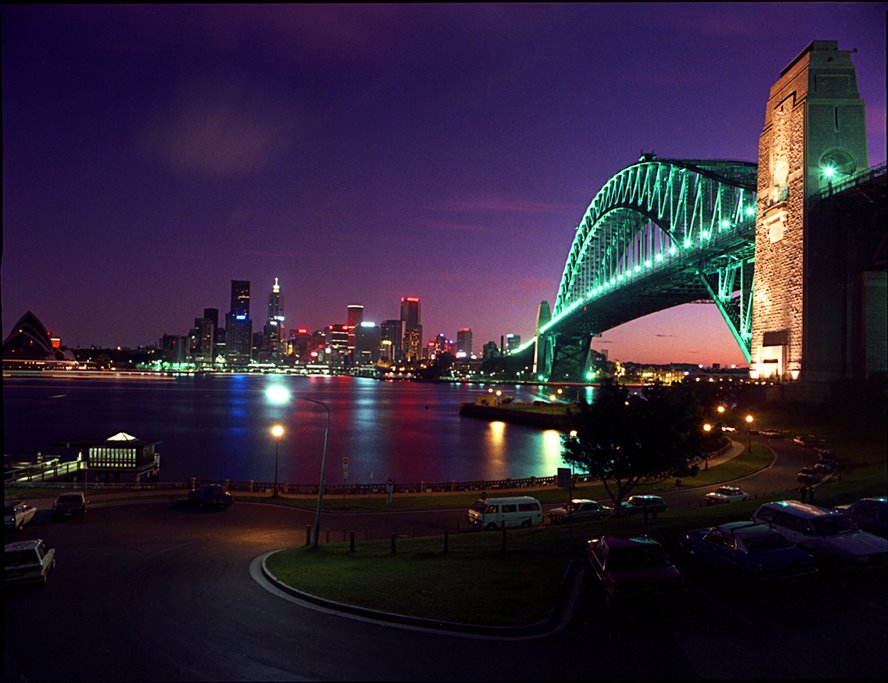 PHoto Sydney Harbour Bridge in 1985 by Peter Hilkmann