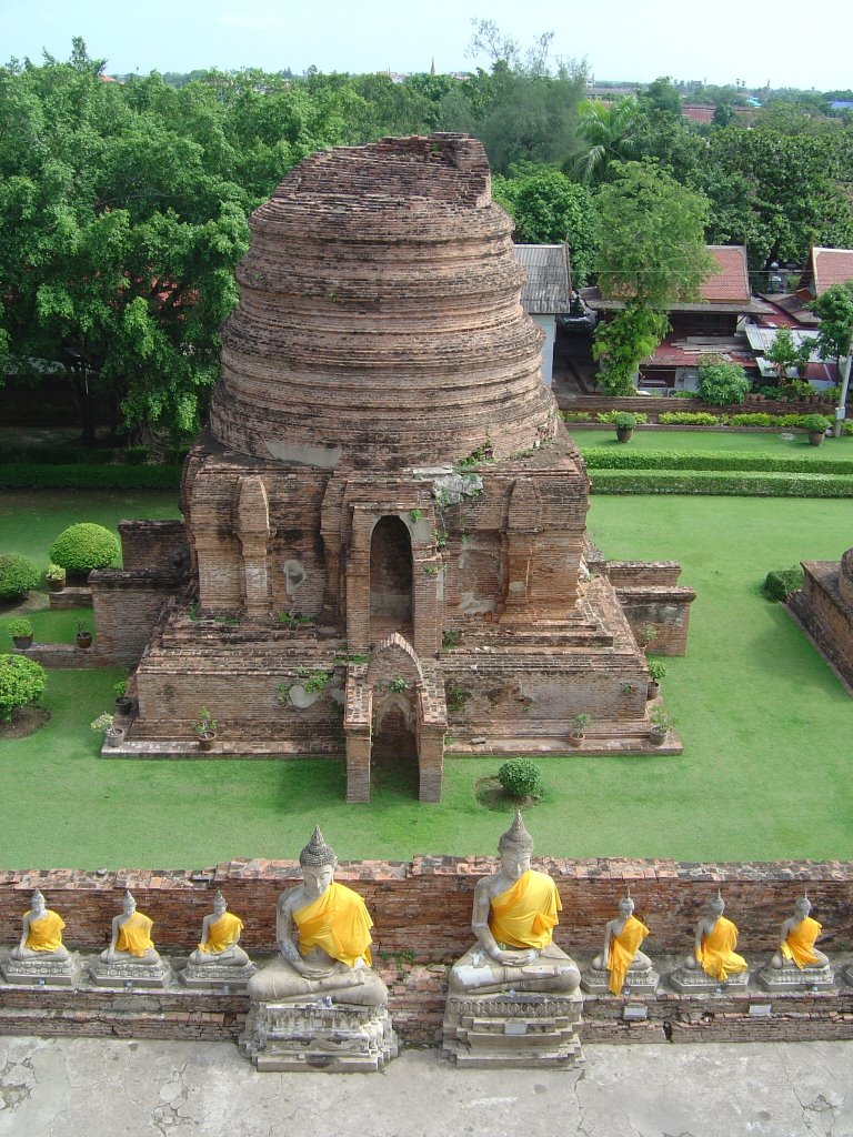 Thailand Central Ayutthaya beautiful maintained temple park by chezandy