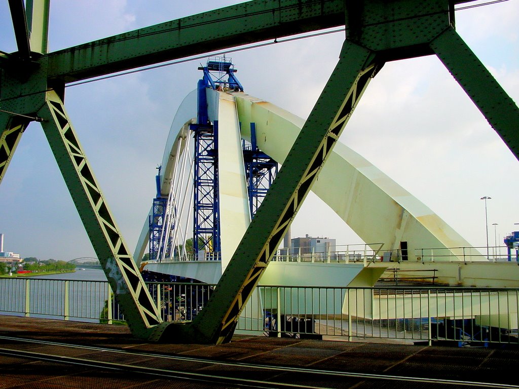 AR Building the Werkspoor Railway Bridge by ©arnold.rog/nl