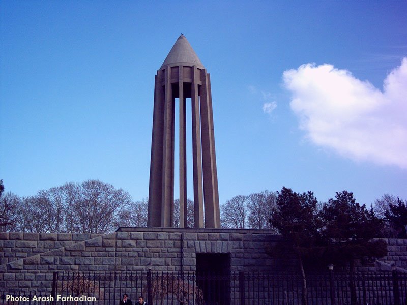 Avicenna Tomb by Arash Farhadian