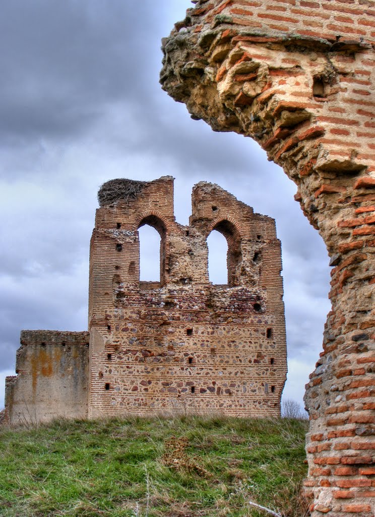 Campanario de la iglesia de Castronuevo by P.Eljas