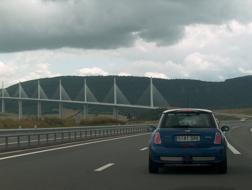 Viaducto de Millau 2 by Barcida_CT