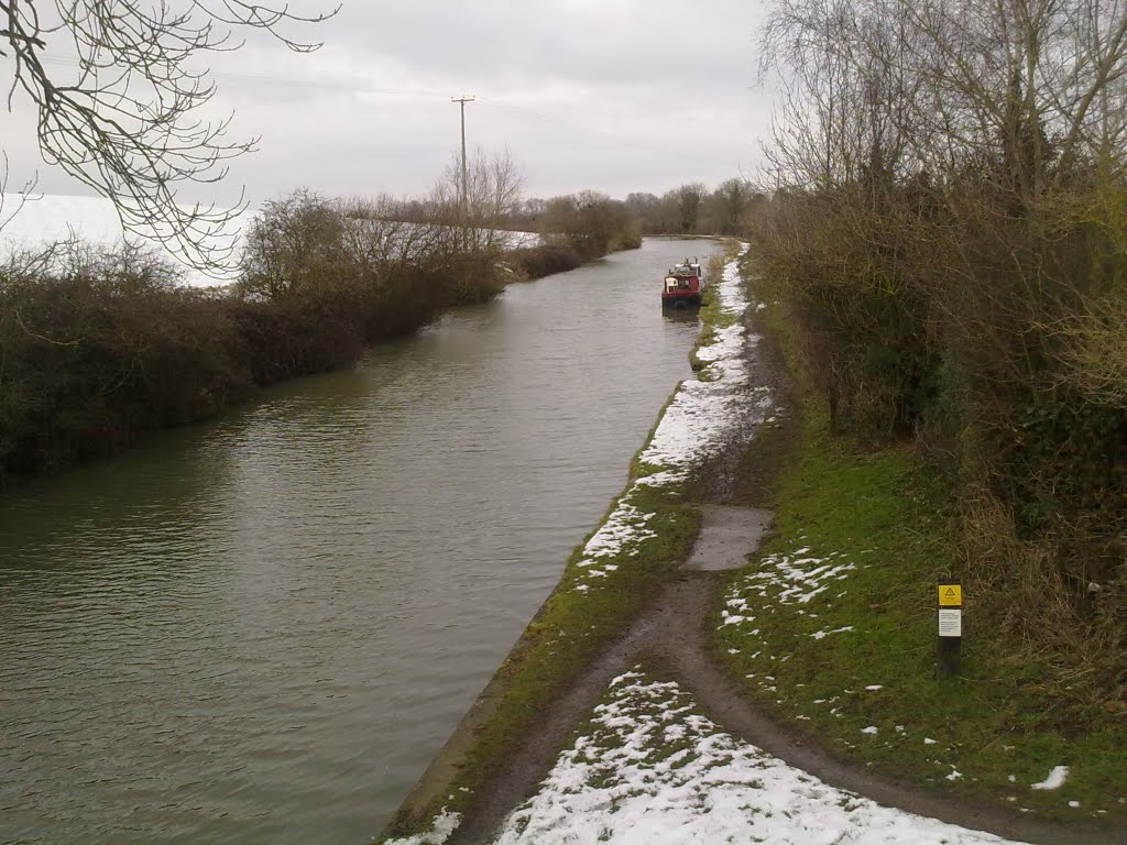 Grand Union Canal from Candle Bridge, Blisworth by hutch