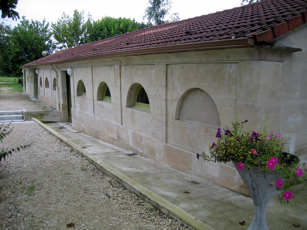 Lavoir de Morley by Cyril Auboin