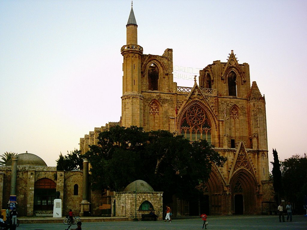 Lala Mustafa Paşa Cami (Gazimağusa) by Bahadır SARI