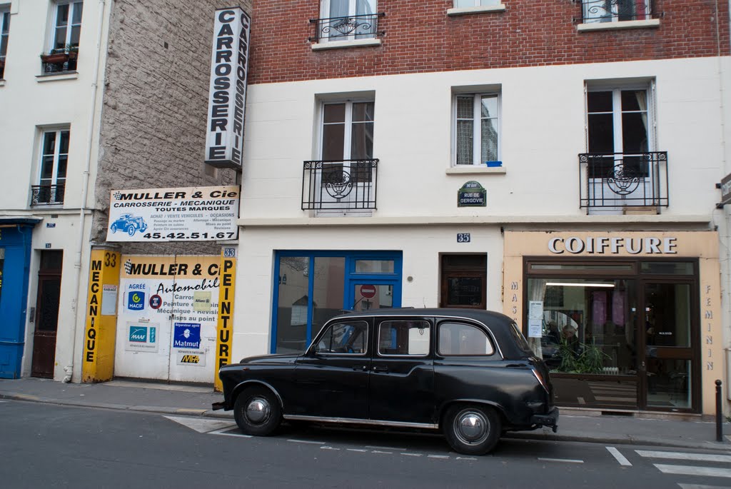 Taxi Londonien à Paris by collinox (bruno collinet)