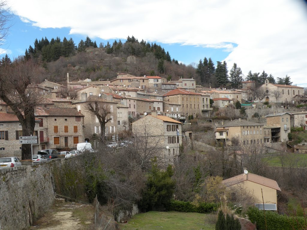 Chalencon-Vue générale by maurice remy