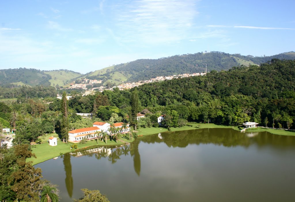 Parque das Águas by Beatriz Barreto Tanezini