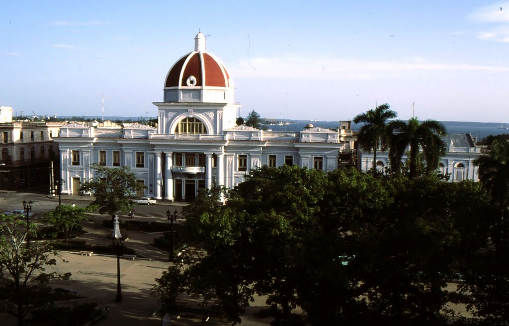 Palais Ferrer à Cienfuegos Cuba by Michel GUERIN