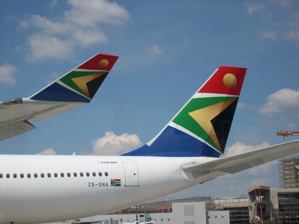 South African Airways Airbus A340-600 Winglet und Leitwerk by ch84at