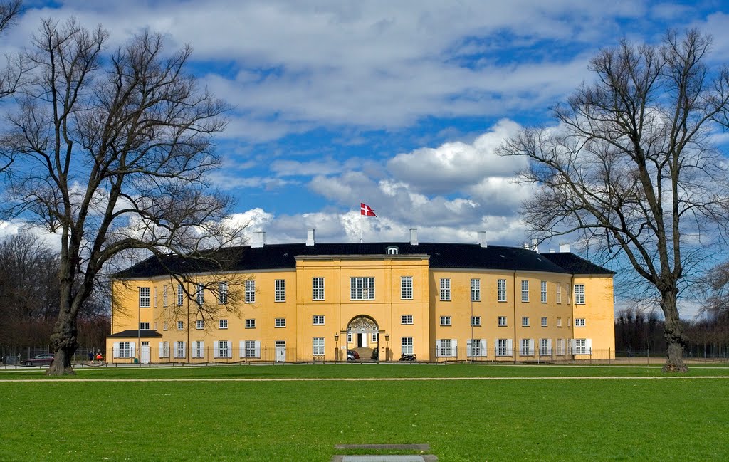 Frederiksberg Castle by Finn Lyngesen flfoto.dk