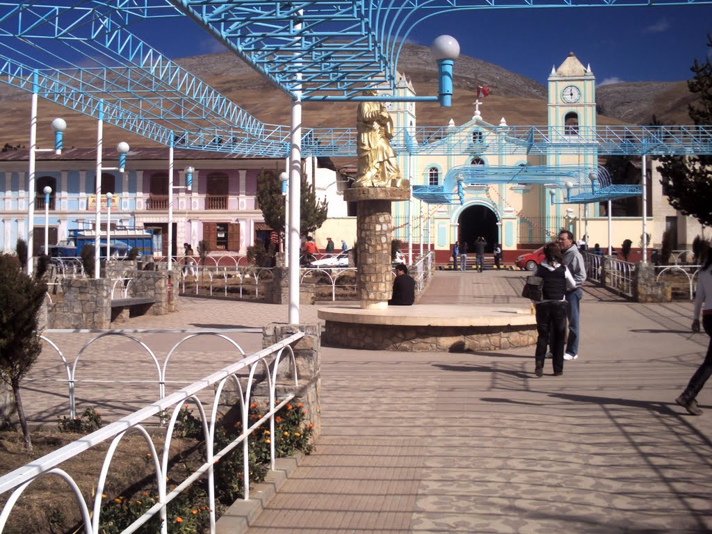 Plaza de Armas de San Pedro de Cajas, Junín by Marco Gamarra Galindo