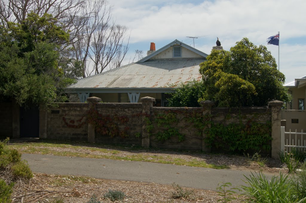 Clovelly (2010). Built c1907, it is believed to be the design of the noted architect Sydney Wilson by Muzza from McCrae