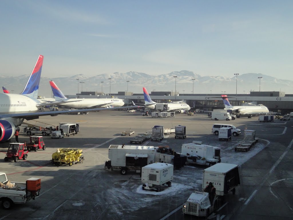 Salt Lake airport by EADALLAIRE