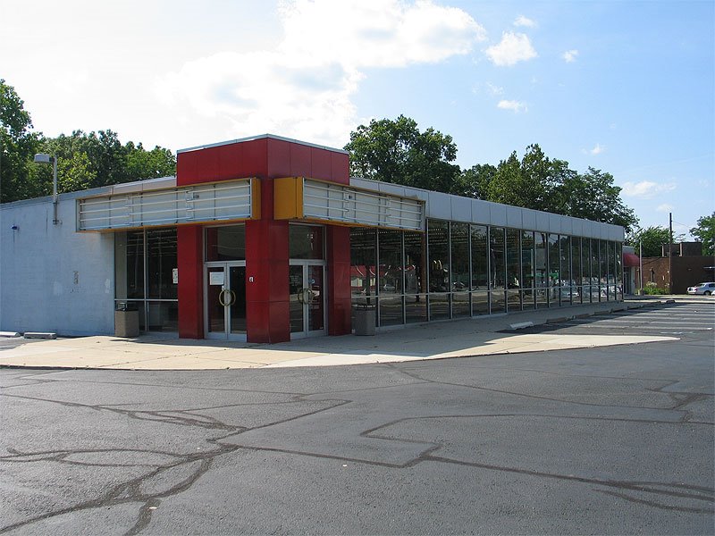 Closed Tower Records, Paramus, NJ by estatik